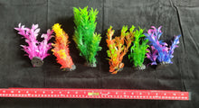 Load image into Gallery viewer, PremiumArtificial AquariumPlantPackage for Fish Tank, Small COLOR 6 pack