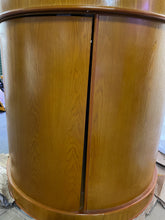 Load image into Gallery viewer, 100 Gallon Glass Full Cylinder Aquarium Minor Blemish Reef-Ready Aquarium in Golden Oak Real Wood Furniture